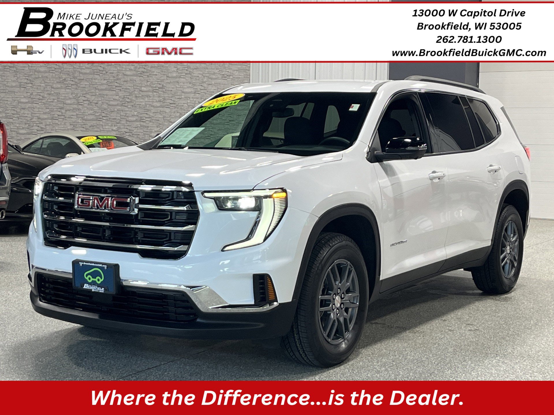 Certified 2025 GMC Acadia Elevation FWD image 1