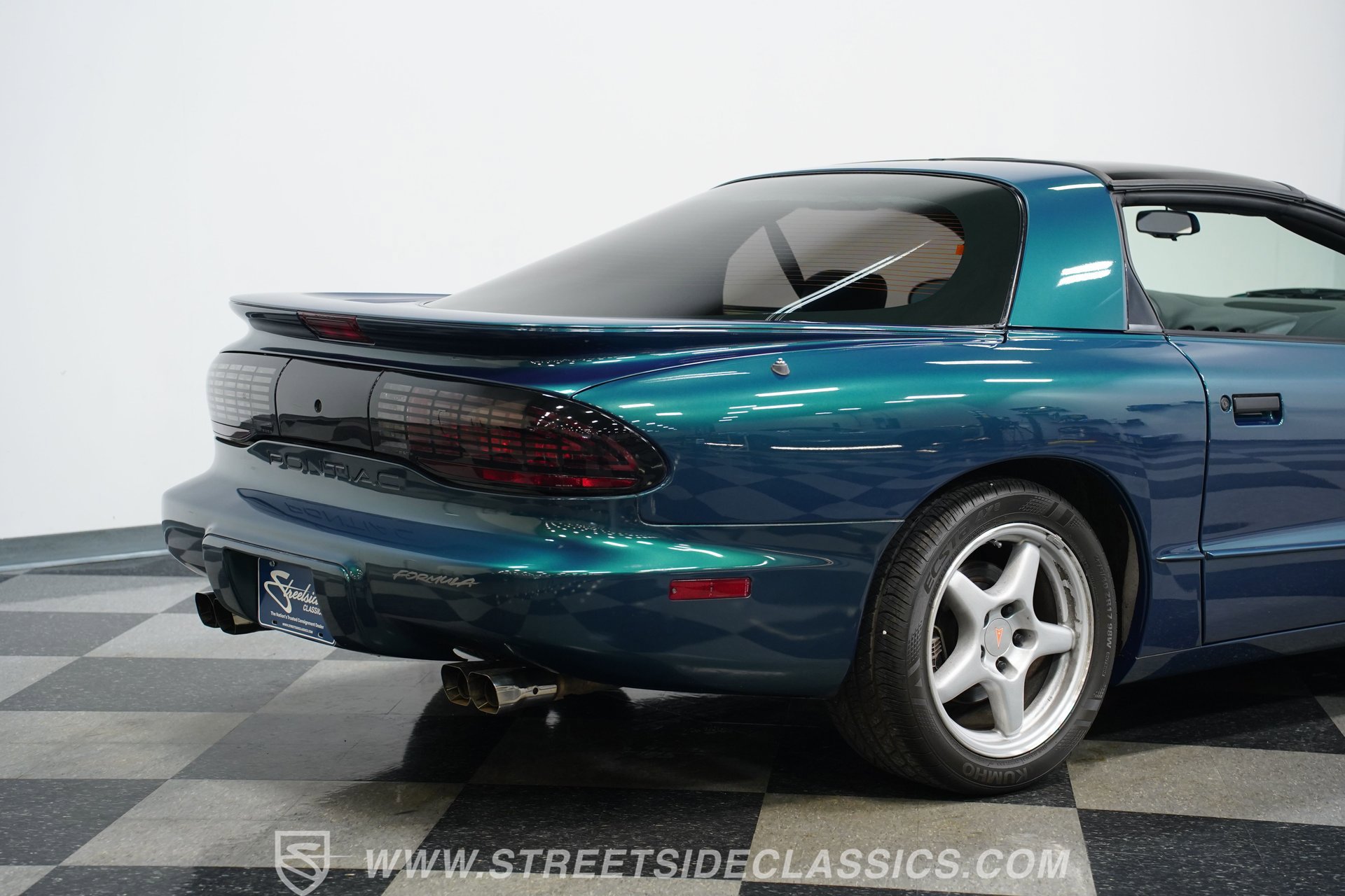 Used 1997 Pontiac Firebird Formula image 25