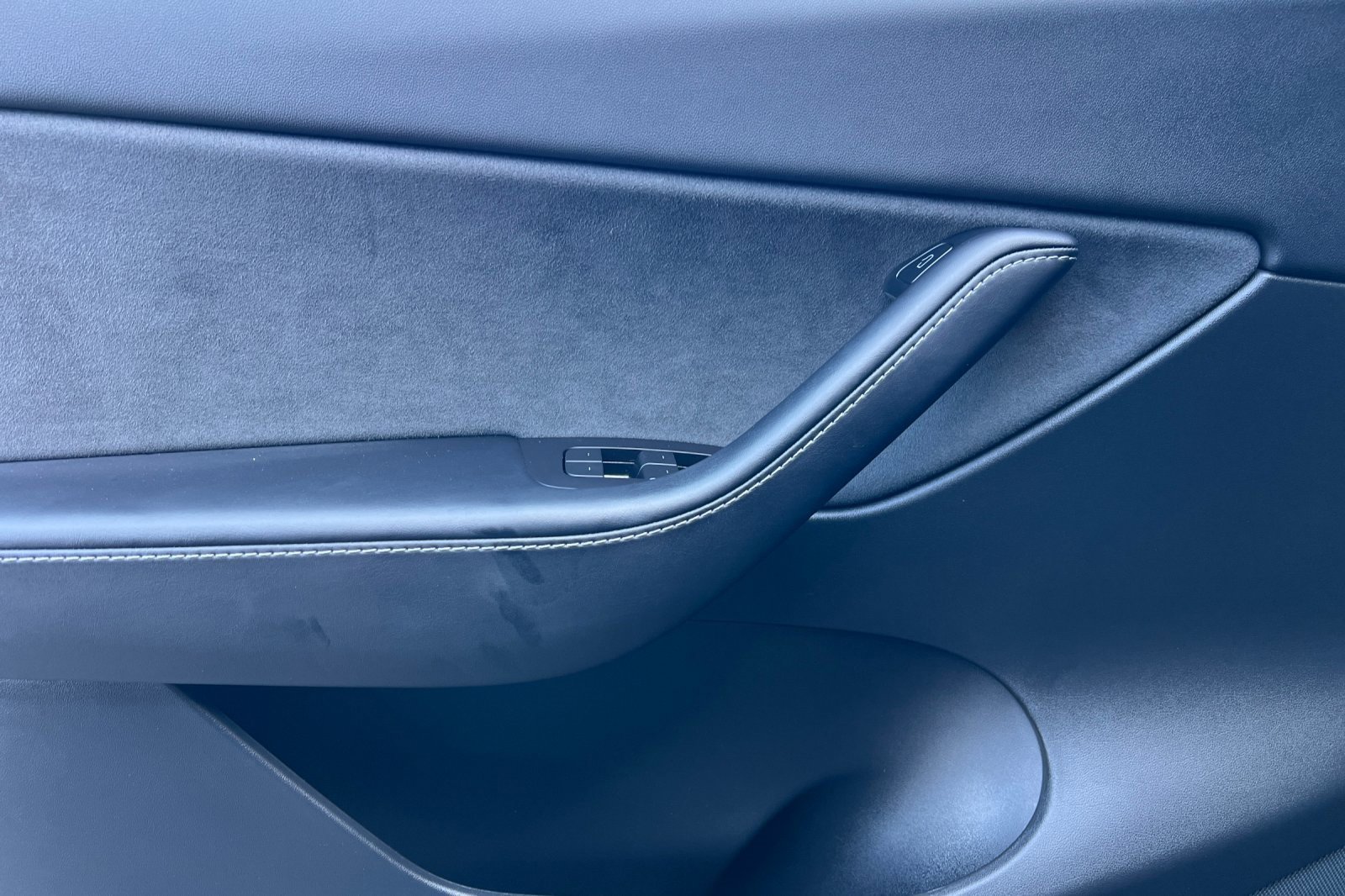 Used 2021 Tesla Model Y Long Range image 11