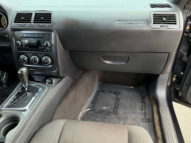 Used 2011 Dodge Challenger image 13