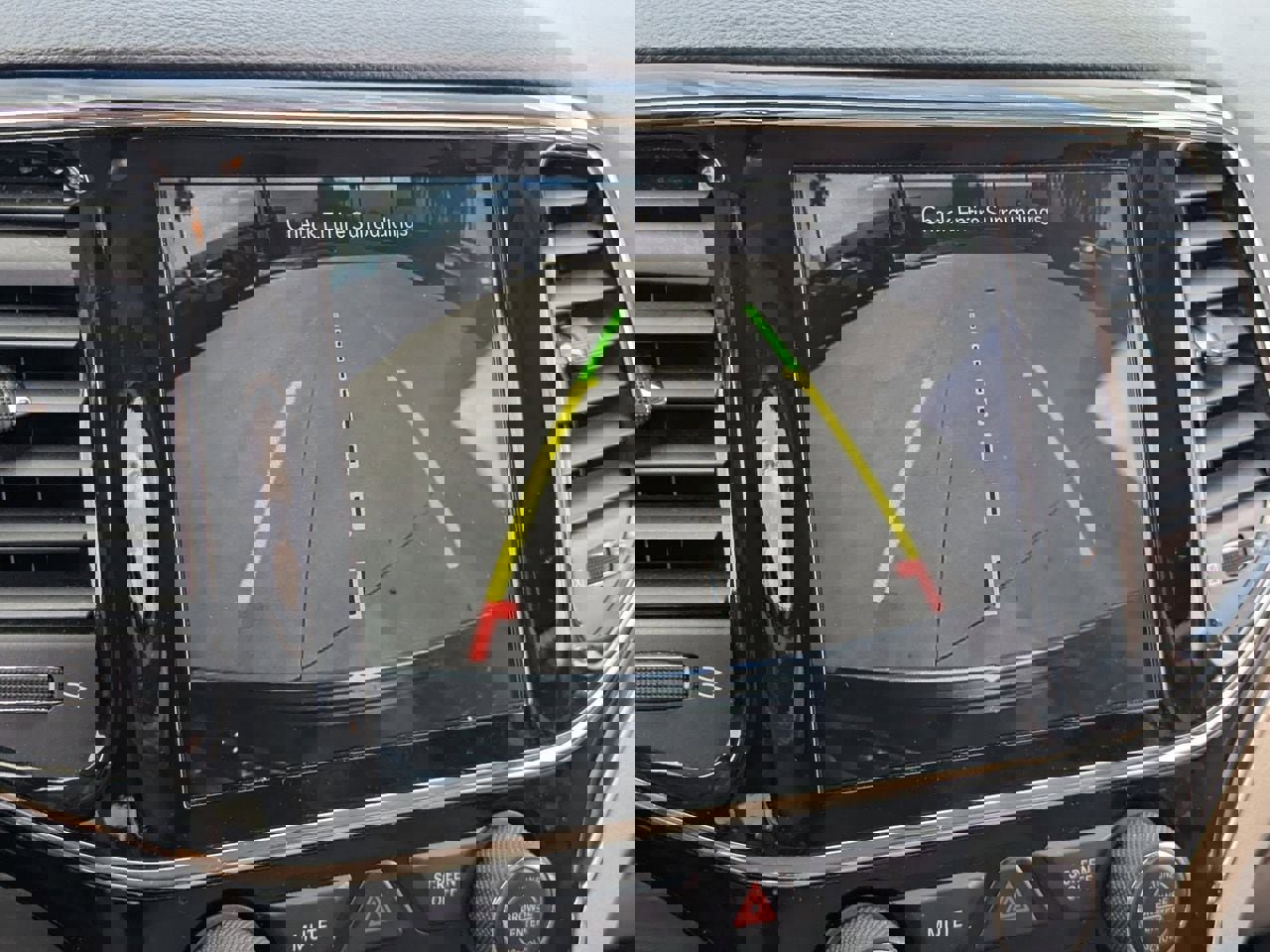 Used 2020 Jeep Grand Cherokee Limited image 24