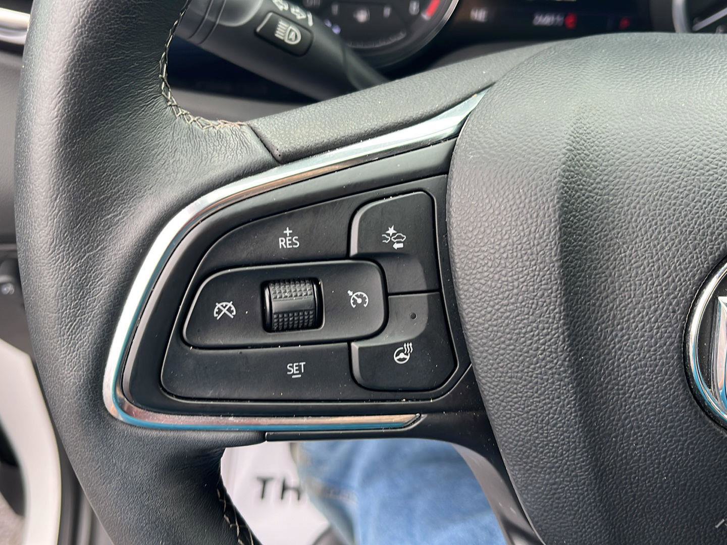Used 2022 Buick Encore GX Essence w/ Advanced Technology Package FWD image 11