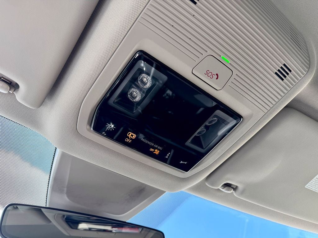 Used 2025 Volkswagen Atlas SE image 35