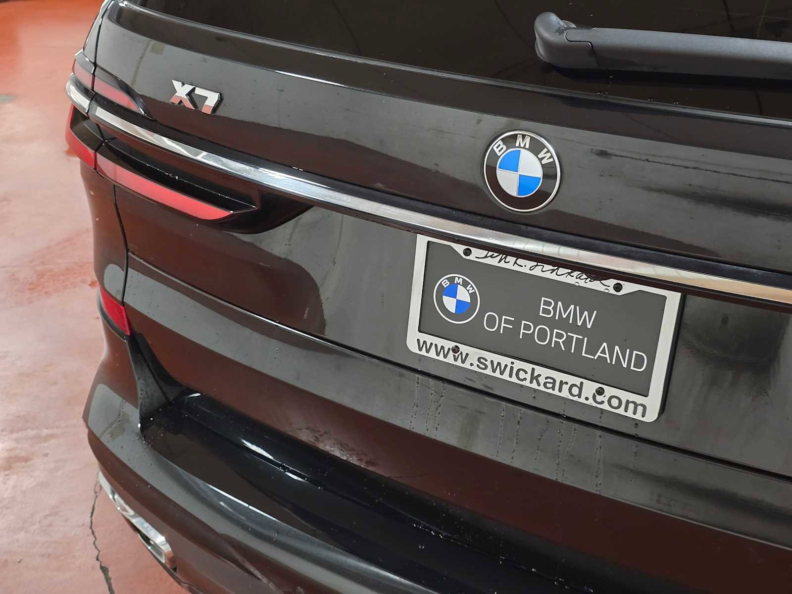 Used 2023 BMW X7 M60i w/ Climate Comfort Package image 16