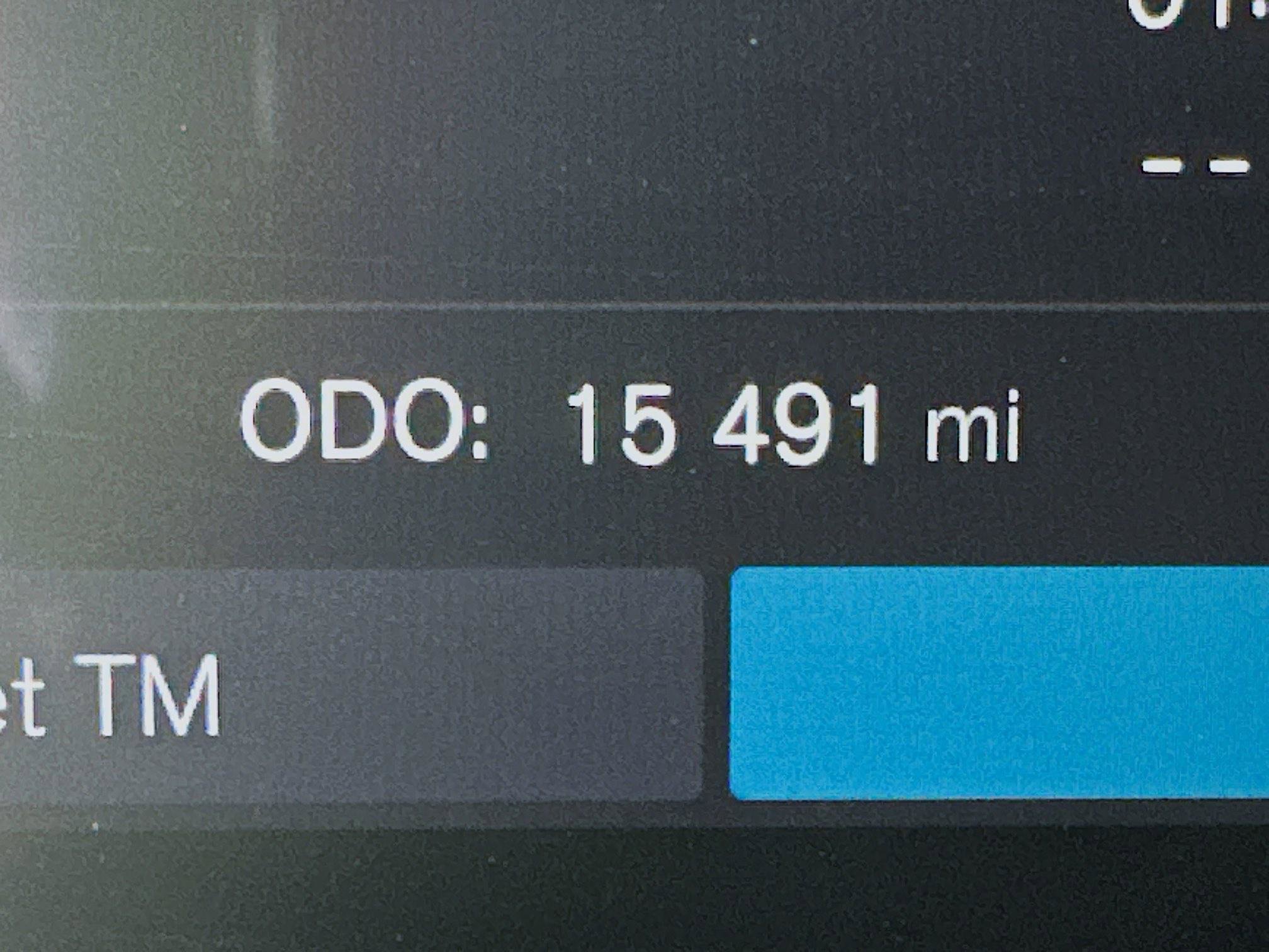 Used 2025 Volvo XC40 B5 Plus image 19