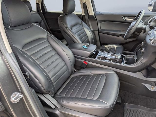 Used 2019 Ford Edge SE FWD image 24