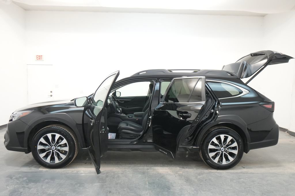 Used 2023 Subaru Outback Limited AWD/4WD image 29
