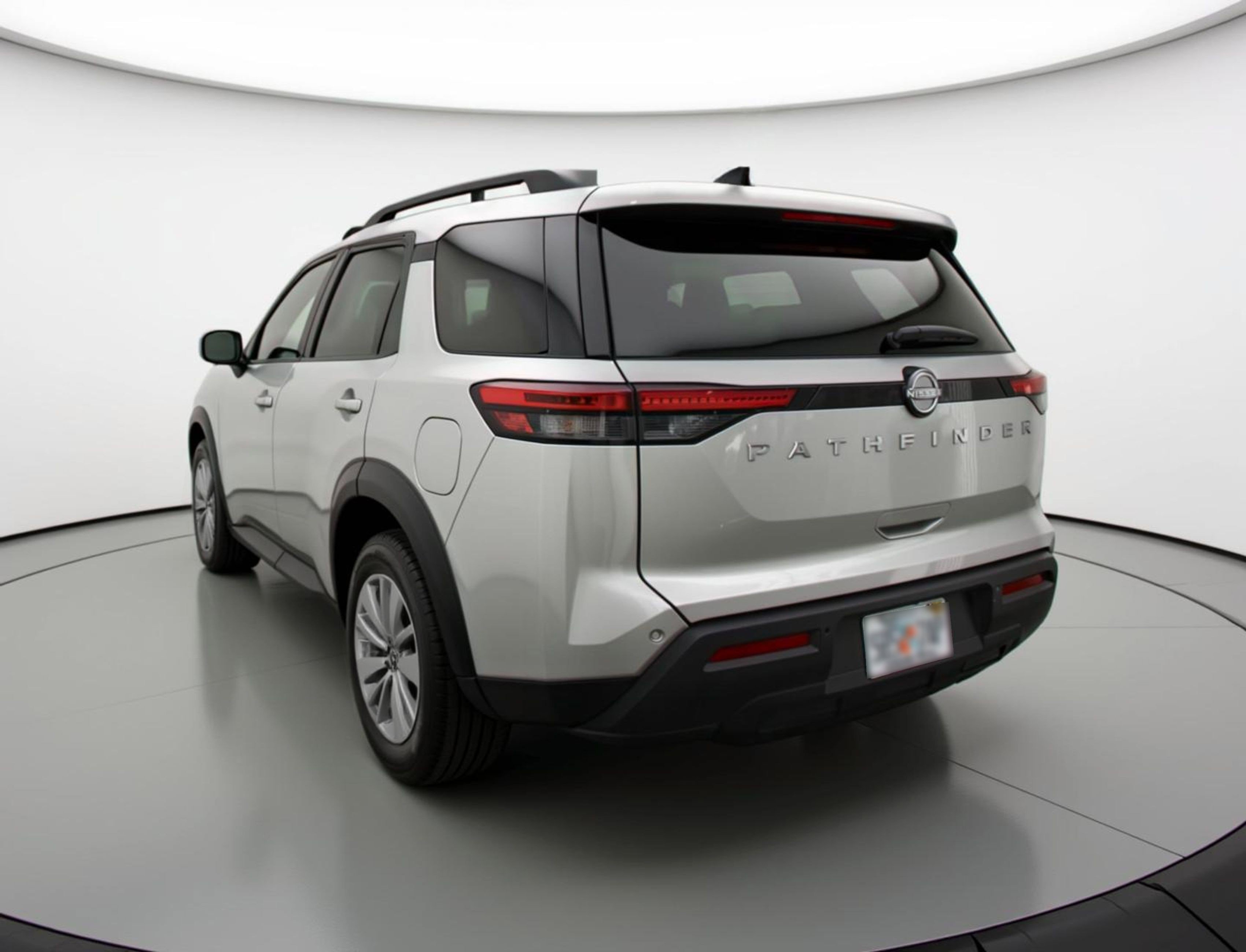 Used 2025 Nissan Pathfinder SV image 6