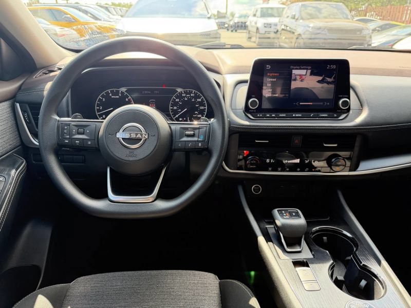 Used 2023 Nissan Rogue SV AWD/4WD image 19