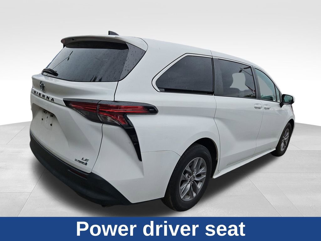 Used 2022 Toyota Sienna LE FWD image 6