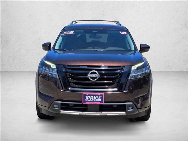 Used 2022 Nissan Pathfinder SL w/ Lighting Package (N92) FWD image 2