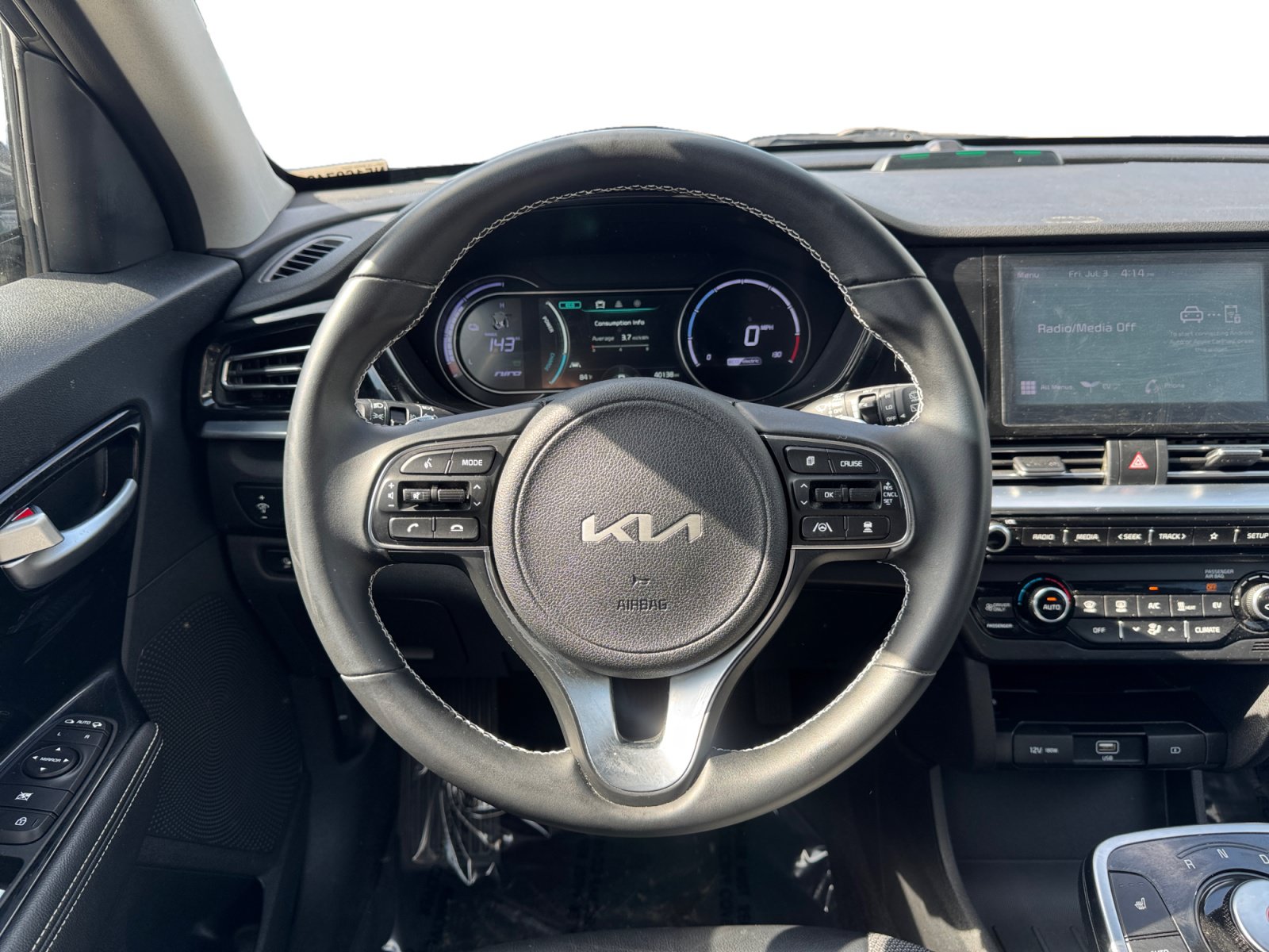 Used 2022 Kia Niro EX FWD image 12