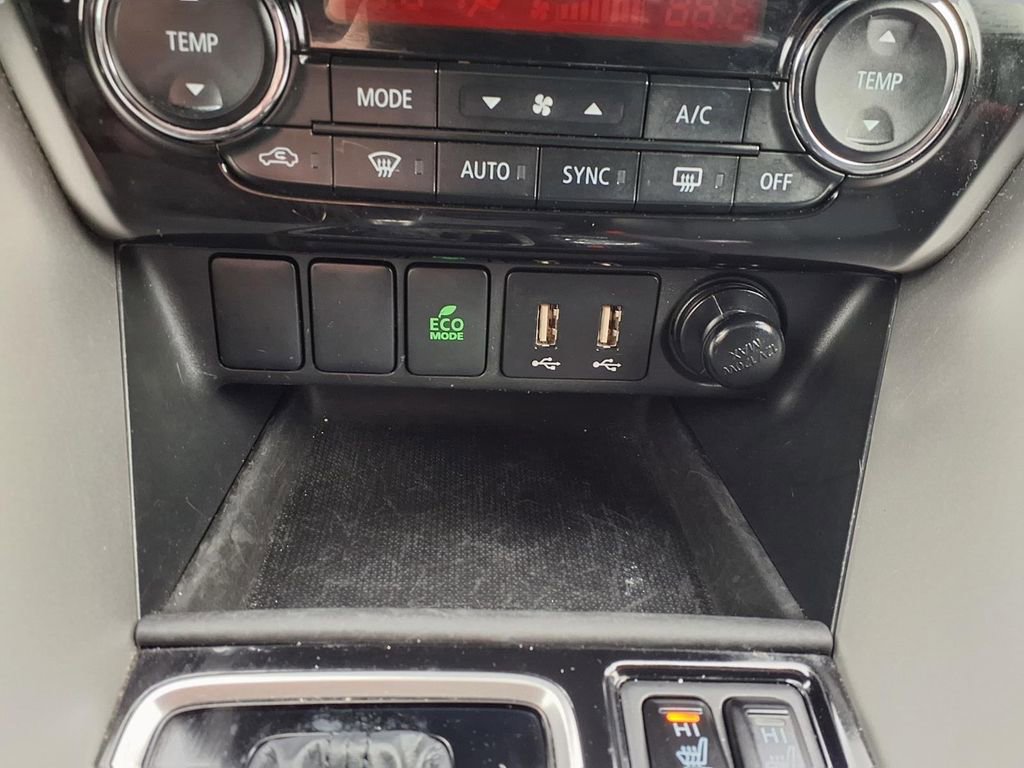 Used 2025 Mitsubishi Eclipse Cross SE image 10