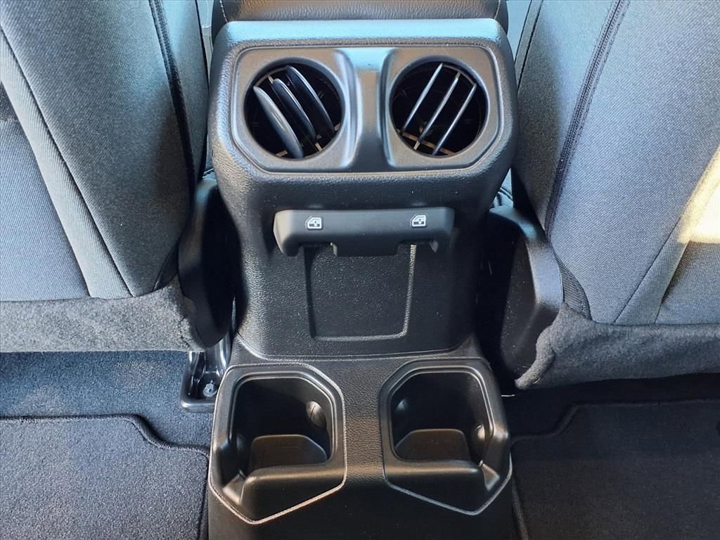 Used 2025 Jeep Gladiator Sport image 25