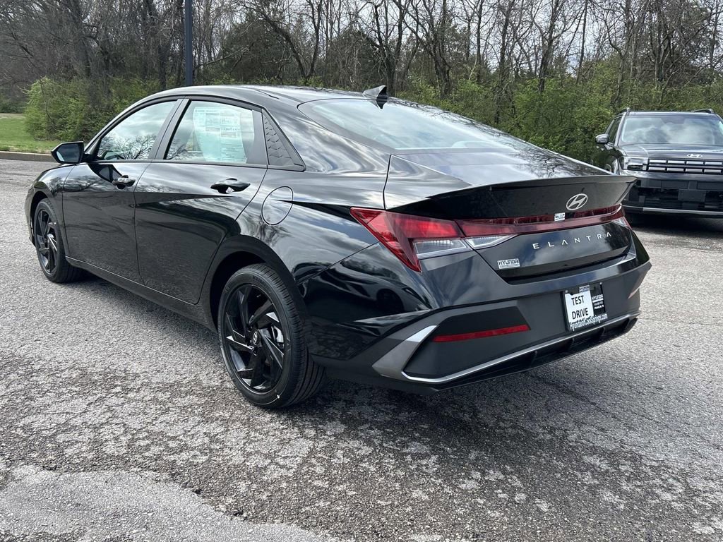 New 2026 Hyundai Elantra Sport image 5
