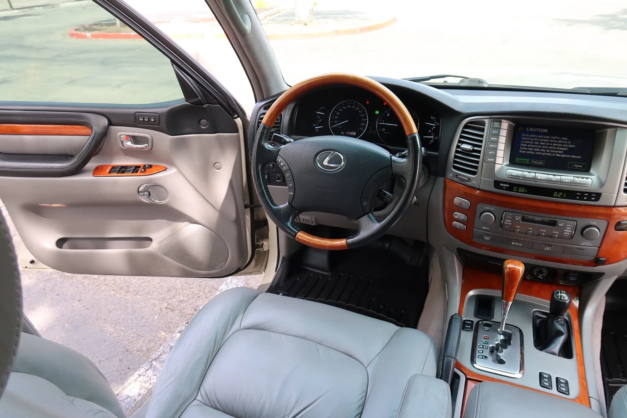 Used 2006 Lexus LX 470 4WD image 33