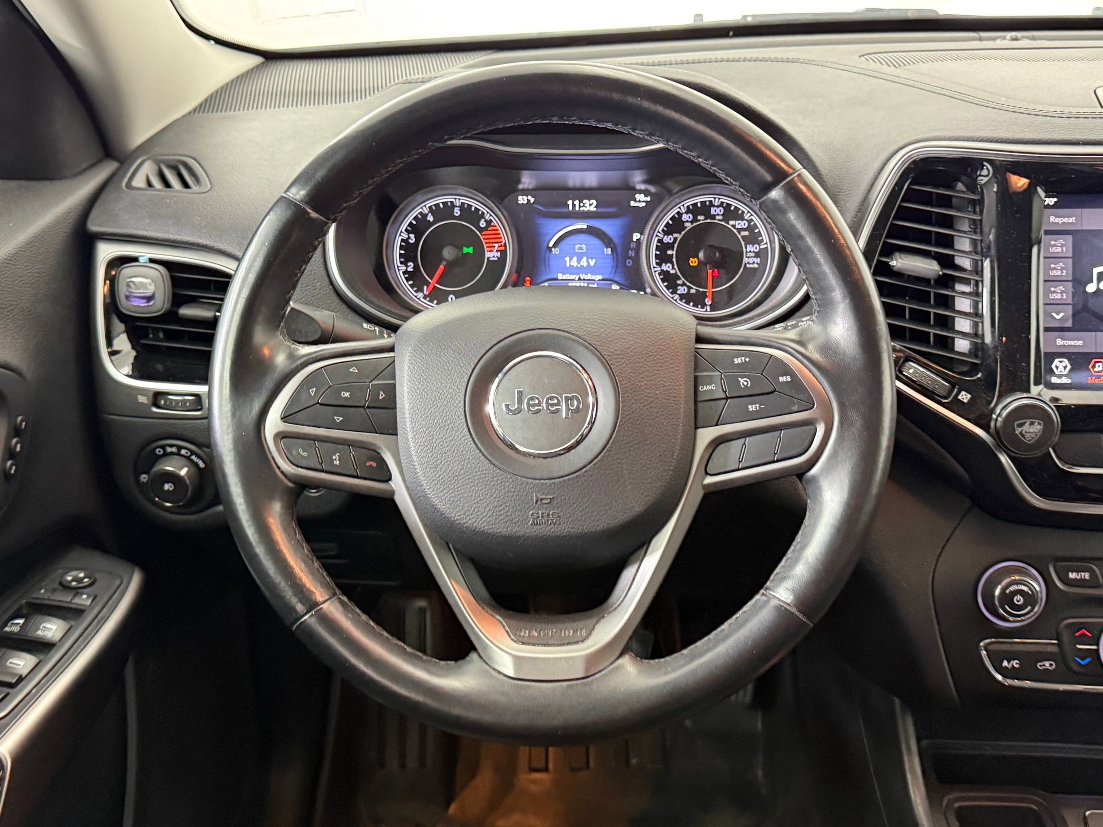 Used 2019 Jeep Cherokee Limited image 17