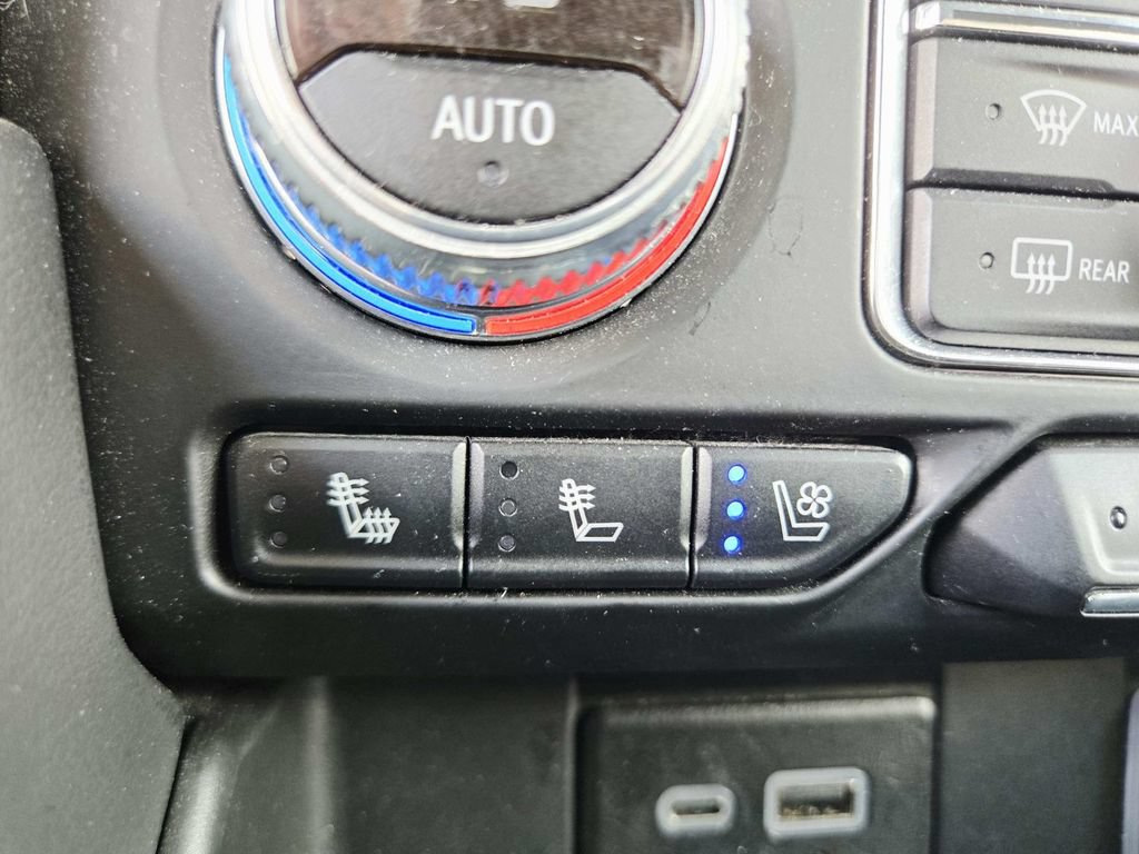 Used 2024 GMC Yukon AT4 w/ Max Trailering Package AWD/4WD image 18