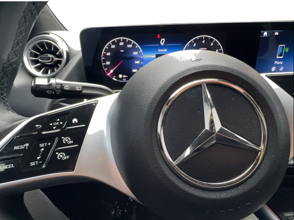 Used 2024 Mercedes-Benz GLA 250 image 40