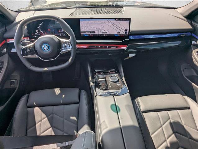 New 2026 BMW i5 eDrive40 w/ Convenience Package image 14