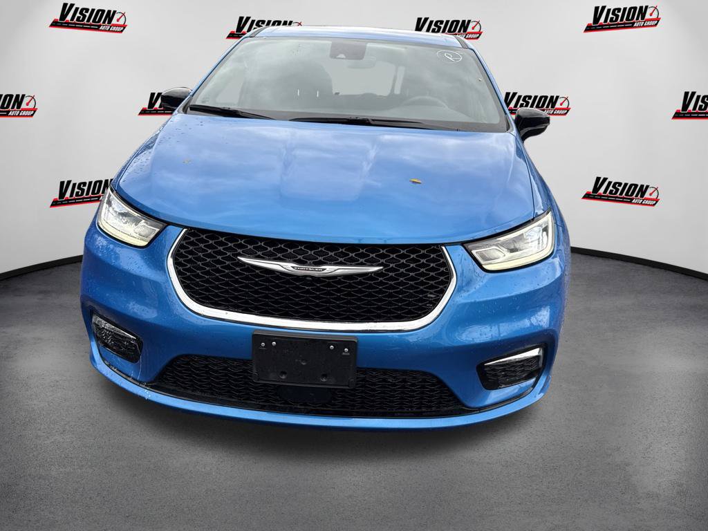 Used 2026 Chrysler Pacifica Select FWD image 2