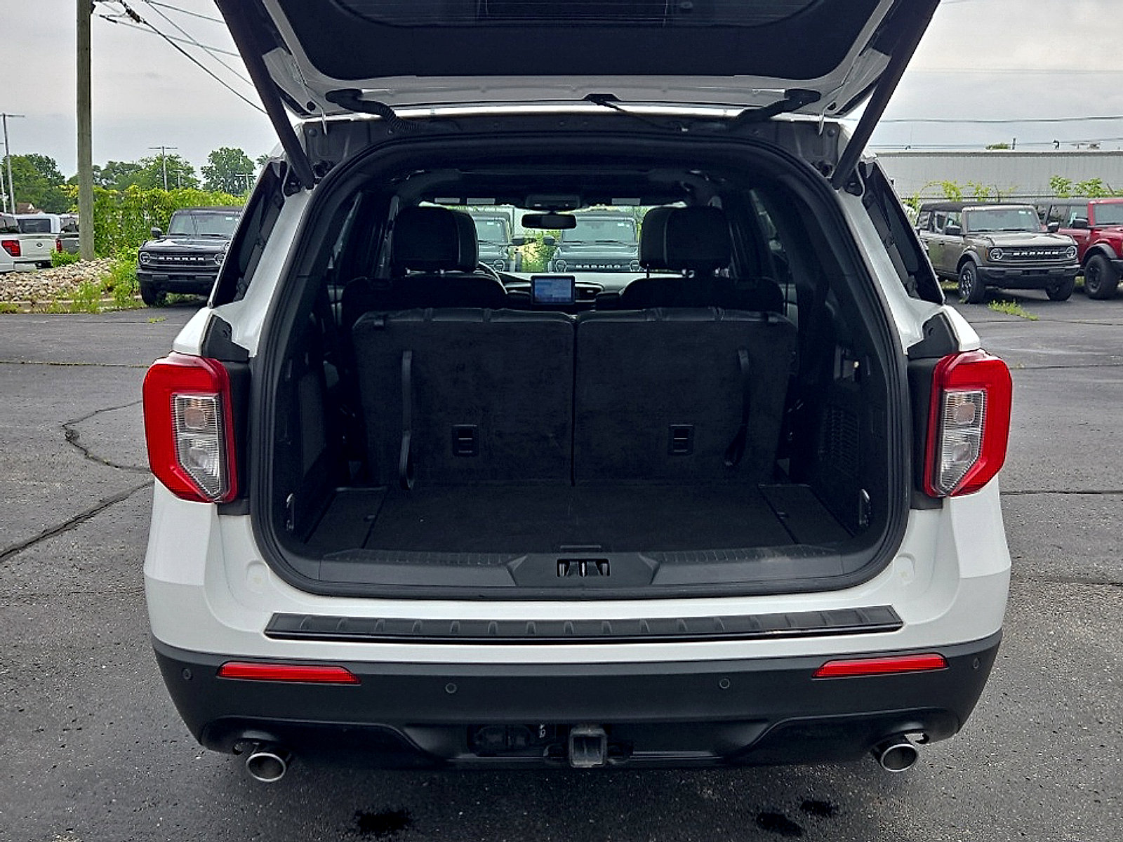 Certified 2024 Ford Explorer ST-Line w/ Class IV Trailer Tow Package AWD/4WD image 24