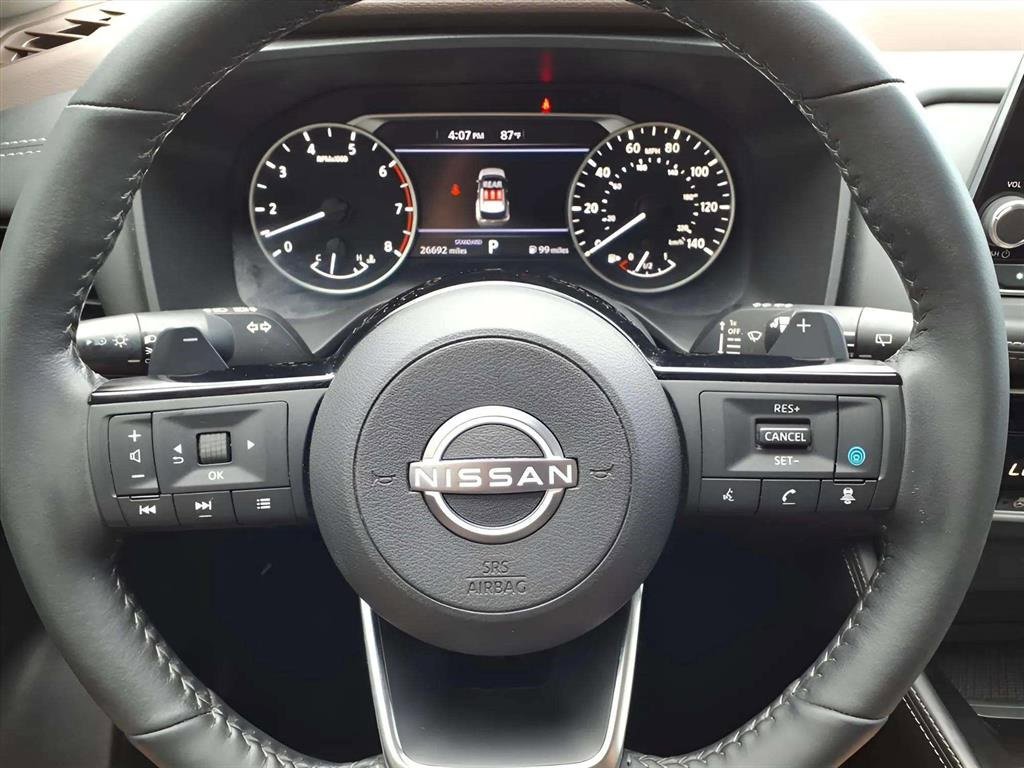 Used 2023 Nissan Rogue SL image 14