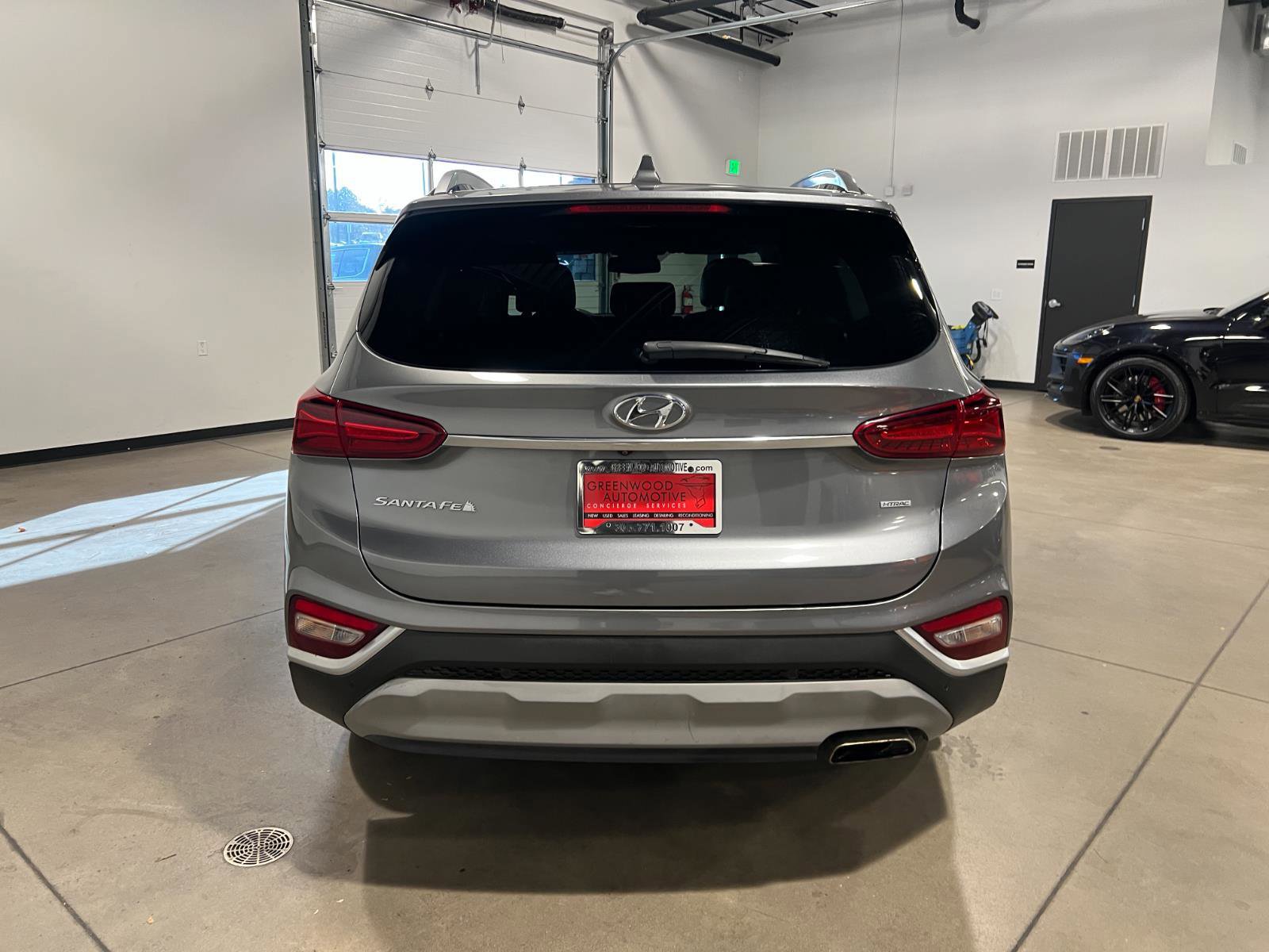 Used 2019 Hyundai Santa Fe Limited image 4