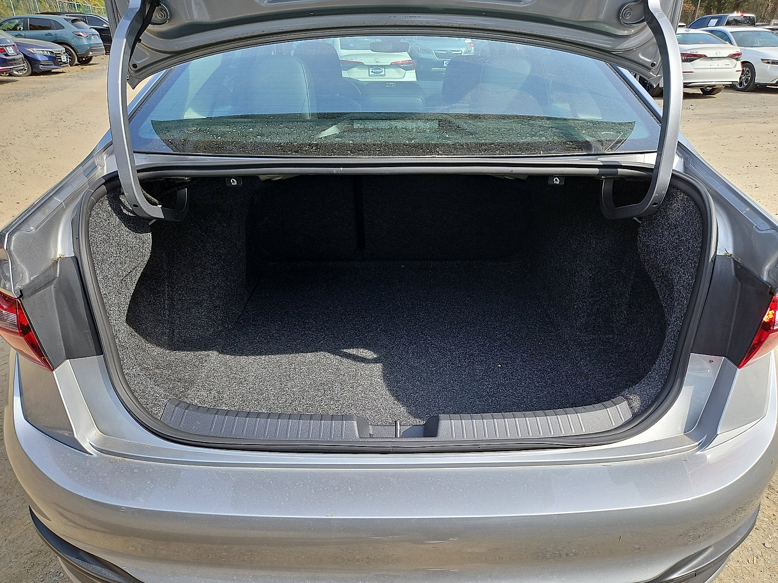 Used 2023 Volkswagen Jetta SE image 29