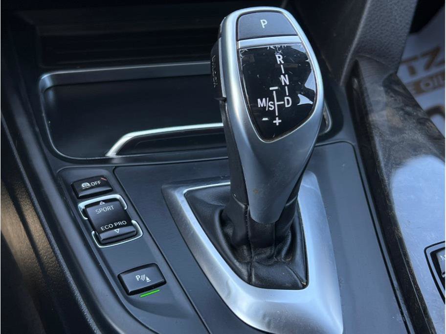 Used 2017 BMW 330i xDrive Wagon image 14