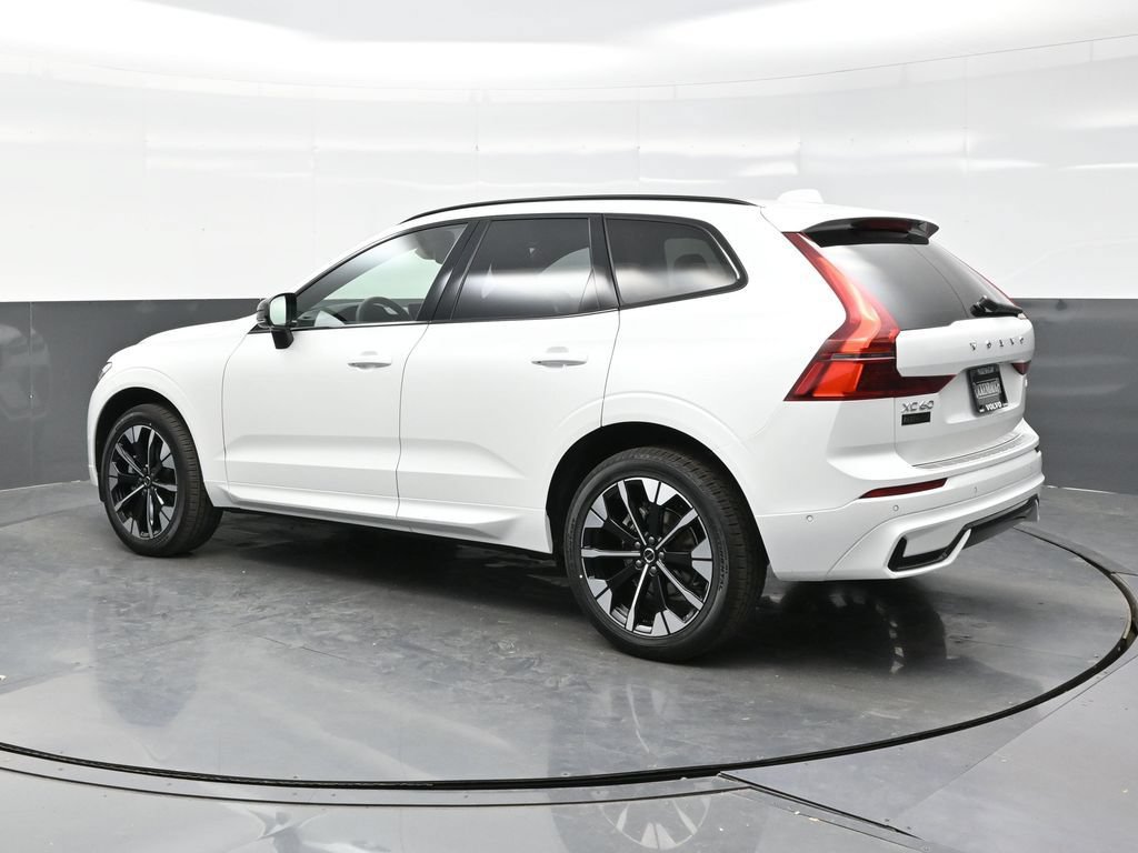 New 2026 Volvo XC60 B5 Plus w/ Climate Package PRO AWD/4WD image 4