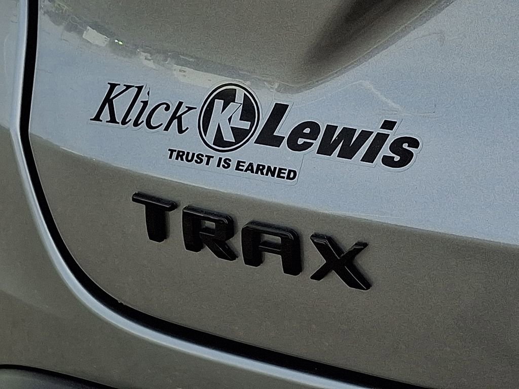 Used 2026 Chevrolet Trax LT w/ Driver Confidence Package image 35