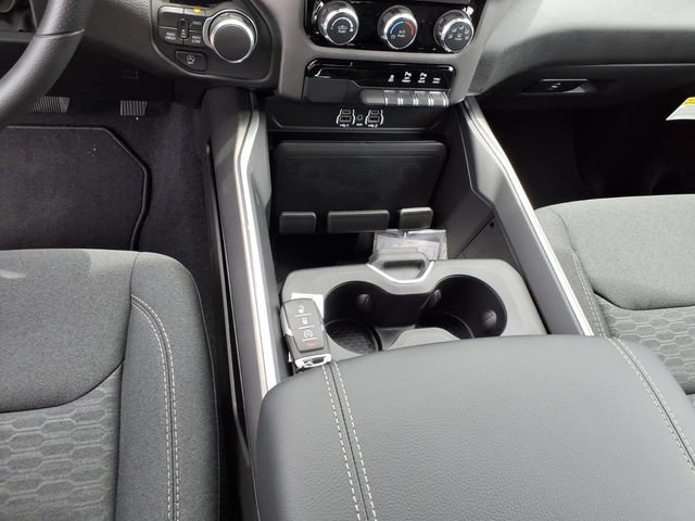 New 2026 RAM 1500 Express AWD/4WD image 16