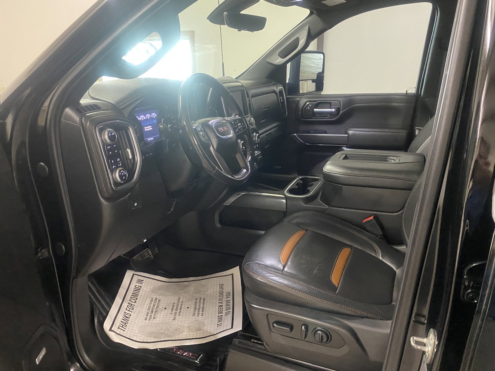 Used 2022 GMC Sierra 2500 AT4 w/ AT4 Preferred Package AWD/4WD image 8