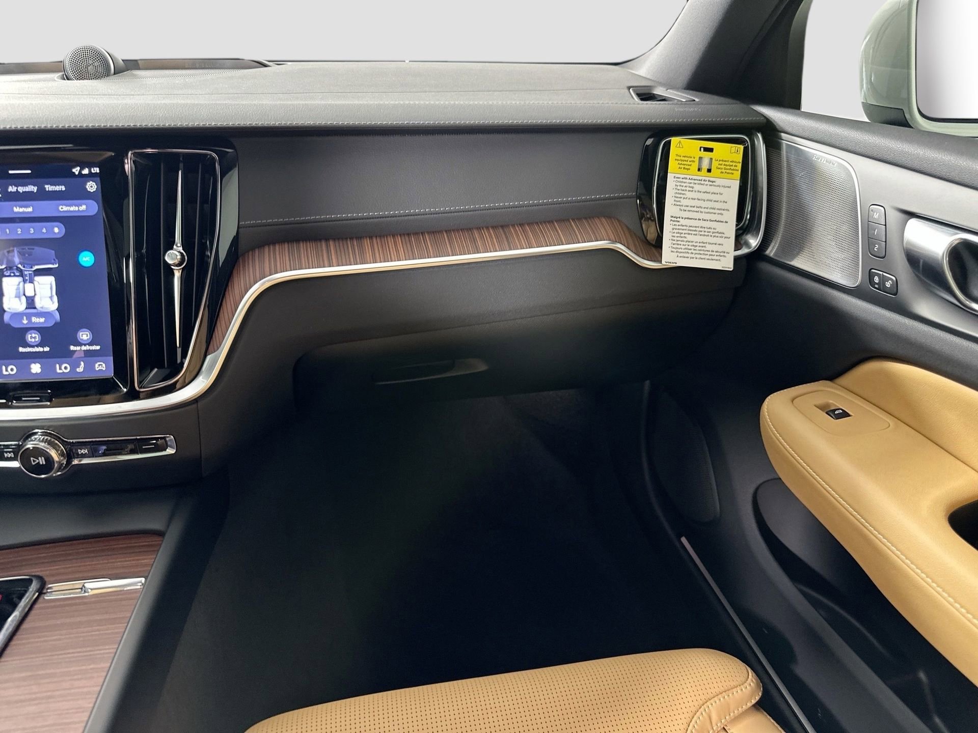 New 2026 Volvo V60 B5 Cross Country Ultra w/ Protection Package Premier image 28