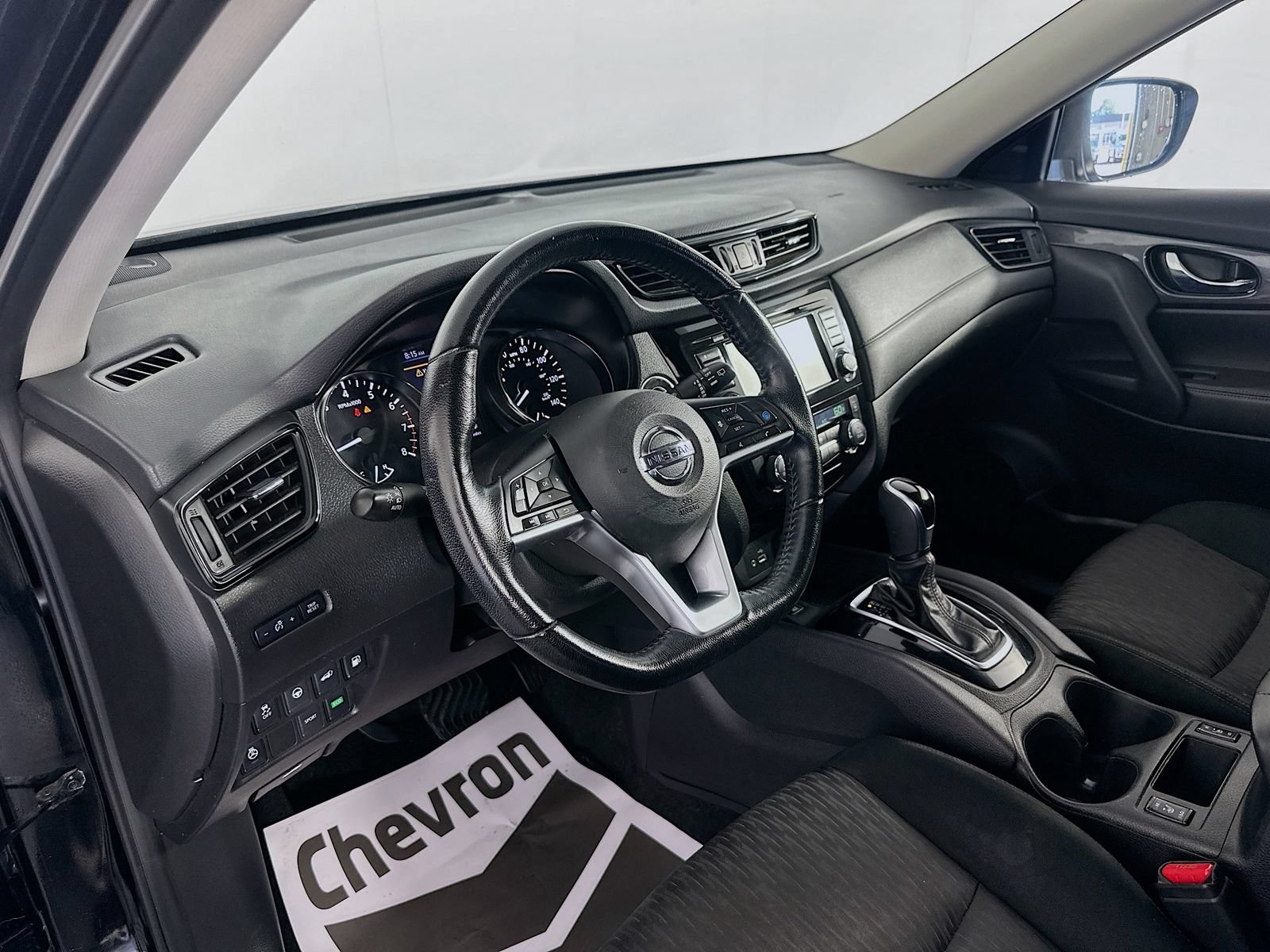 Used 2020 Nissan Rogue SV w/ Premium Package FWD image 9