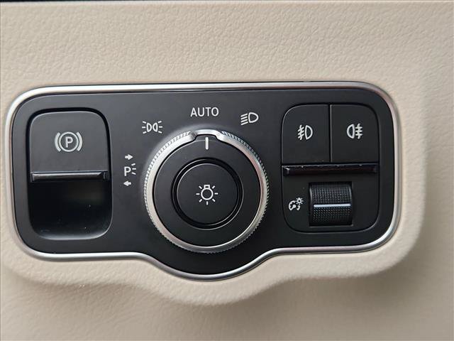 Used 2025 Mercedes-Benz GLA 250 4MATIC image 17