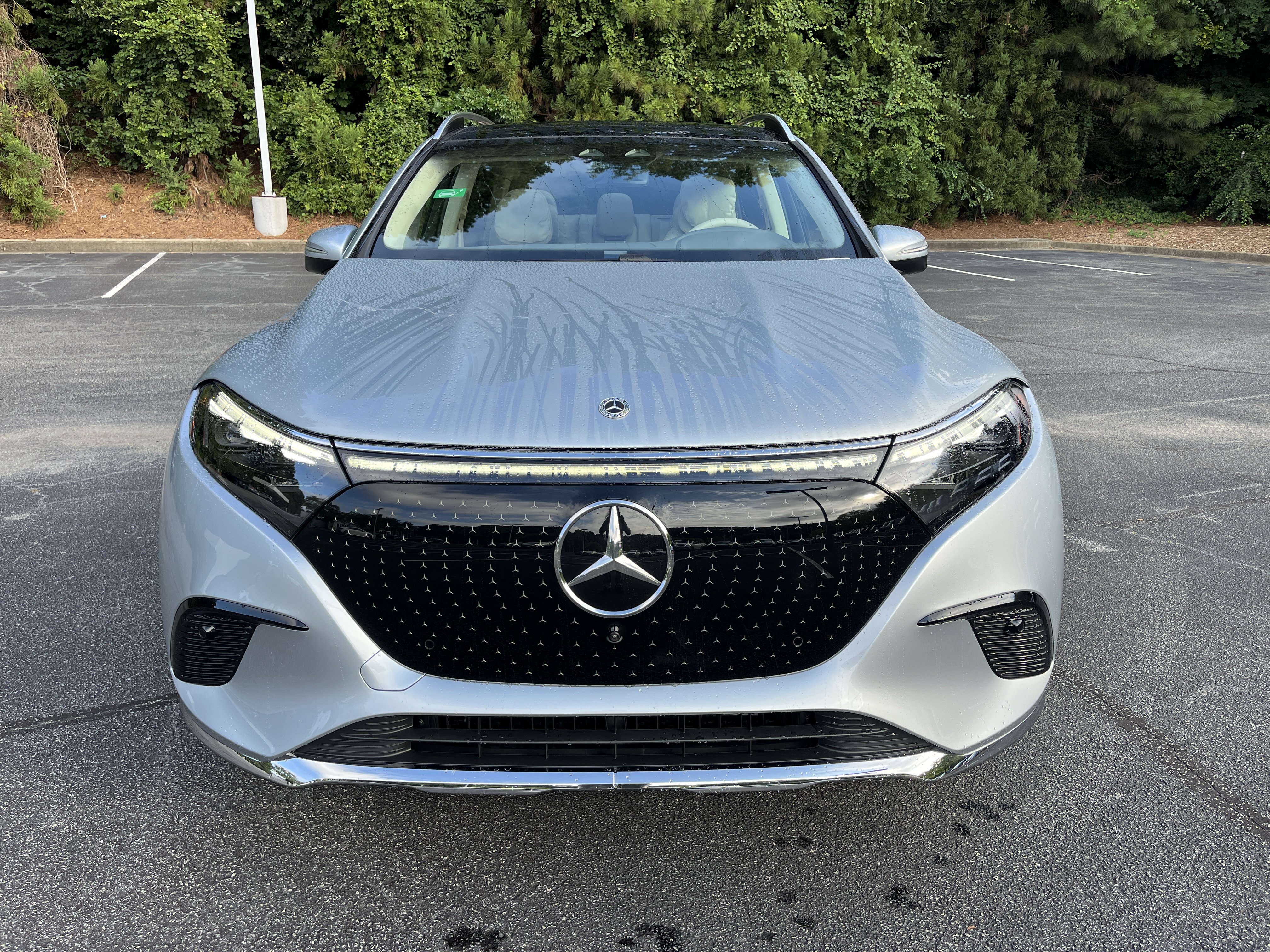 New 2027 Mercedes-Benz EQS 400 4MATIC SUV image 4