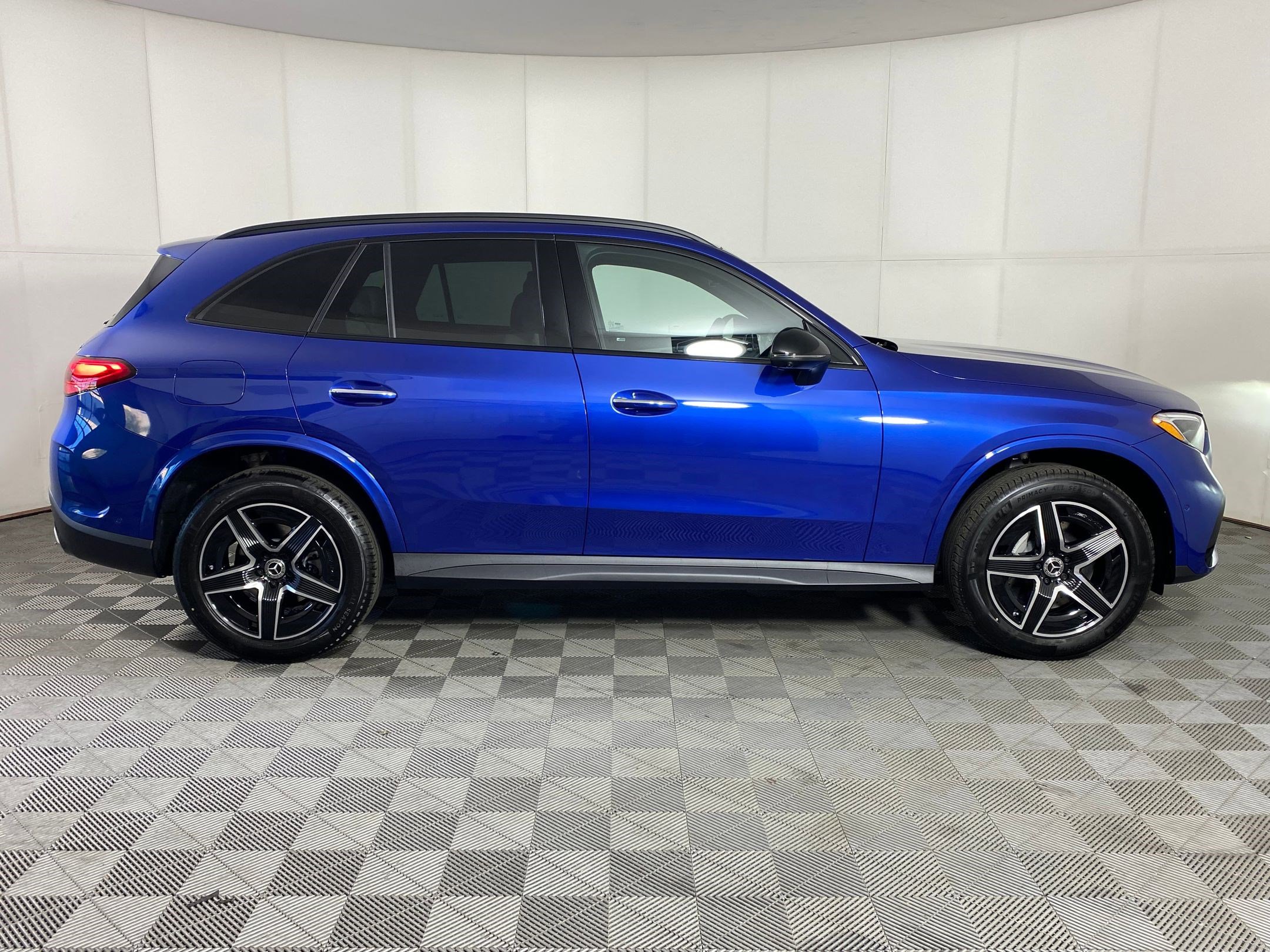 Used 2026 Mercedes-Benz GLC 300 4MATIC image 7