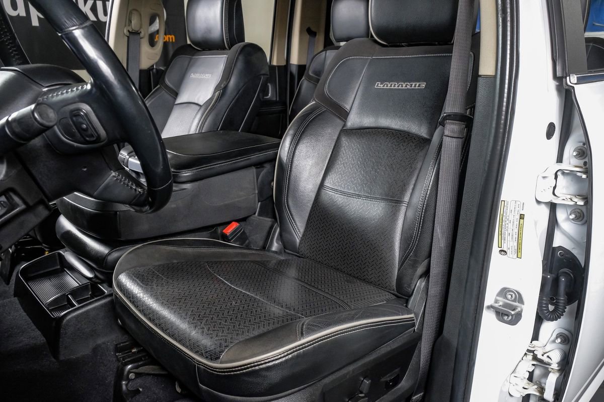 Used 2022 RAM 3500 Laramie w/ Chrome Appearance Group image 29