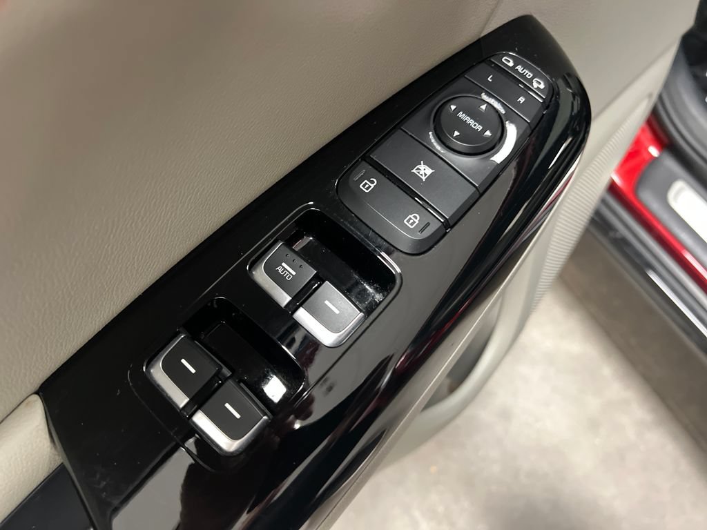 Used 2022 Kia Sportage Nightfall Edition w/ Nightfall Fwd Premium Package image 14