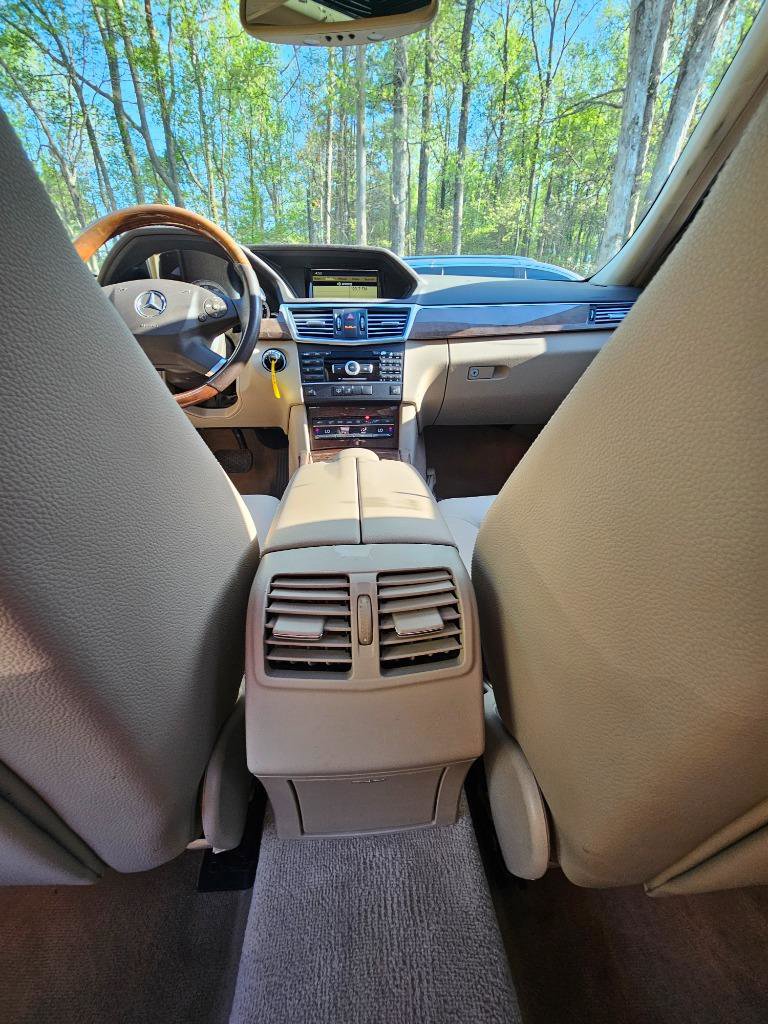Used 2011 Mercedes-Benz E 350 4MATIC Sedan image 24