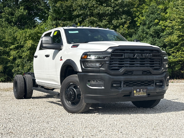 New 2026 RAM 3500 Tradesman AWD/4WD image 2