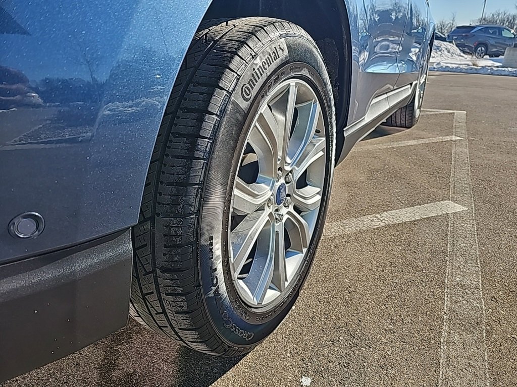 Used 2019 Ford Edge Titanium w/ Equipment Group 301A image 40