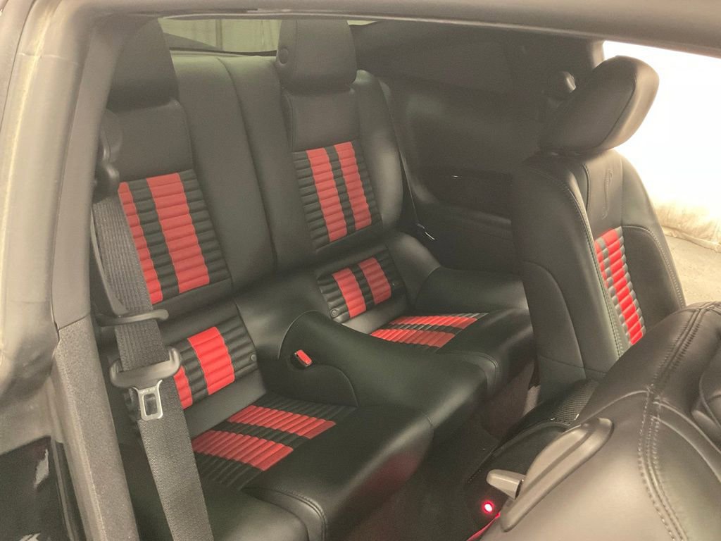 Used 2011 Ford Mustang Shelby GT500 w/ SVT Performance Pkg image 25