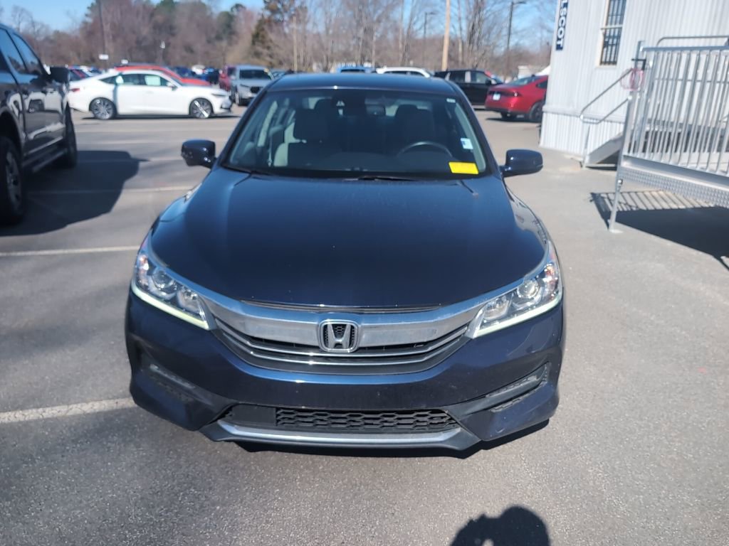 Used 2017 Honda Accord EX-L image 3