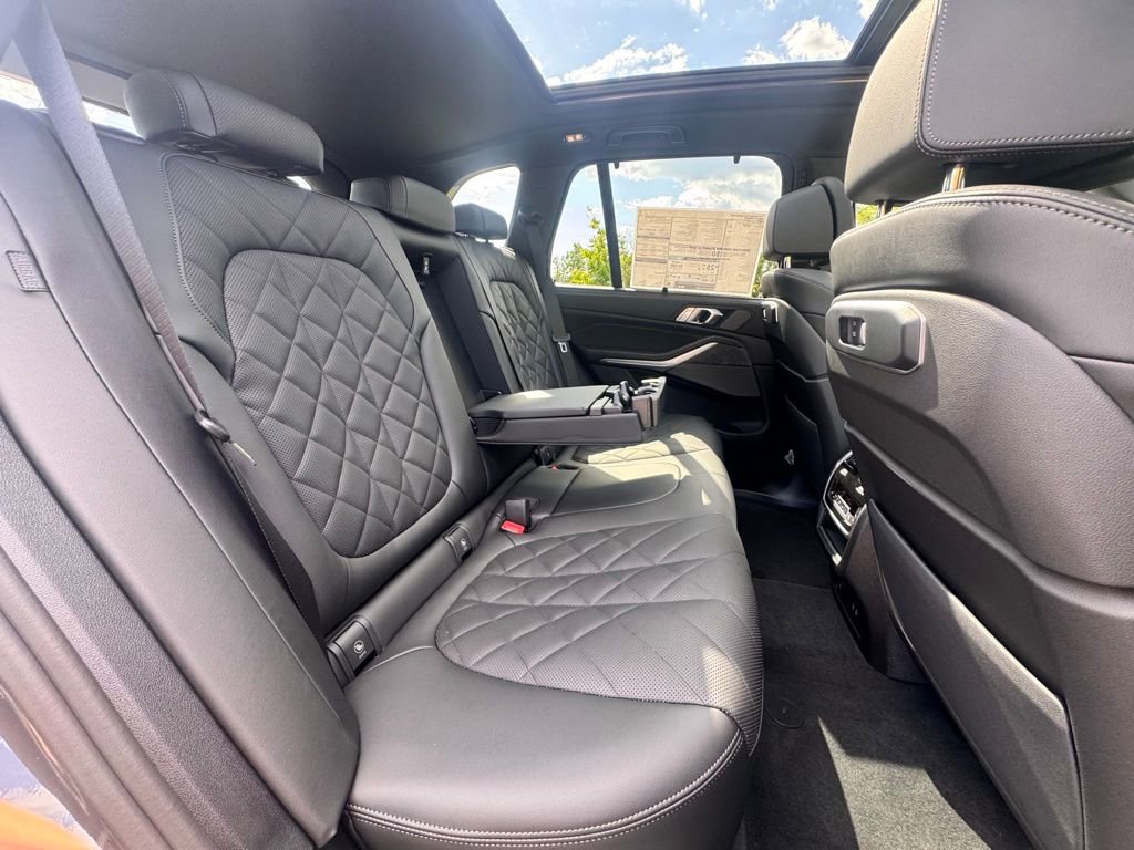 Used 2026 BMW X5 xDrive40i w/ Climate Comfort Package image 21