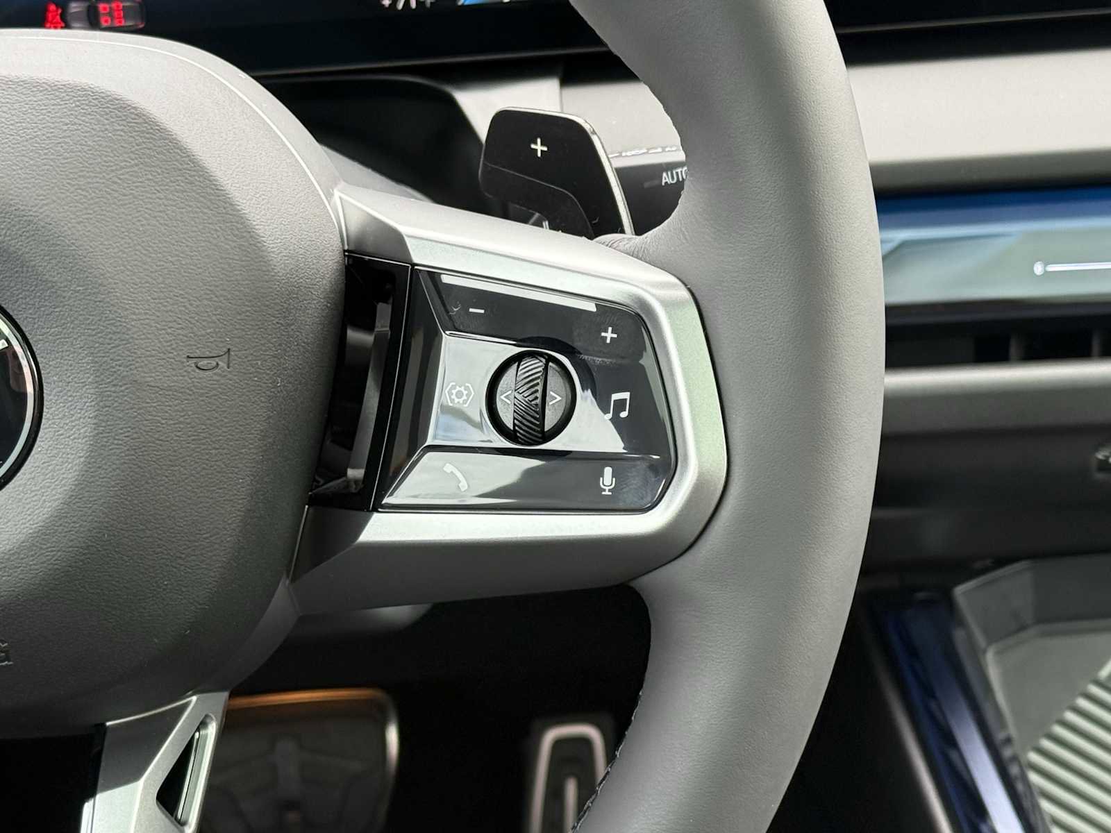 New 2025 BMW X3 xDrive30i w/ Premium Package image 17