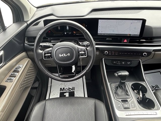 Certified 2025 Kia Carnival FWD image 13