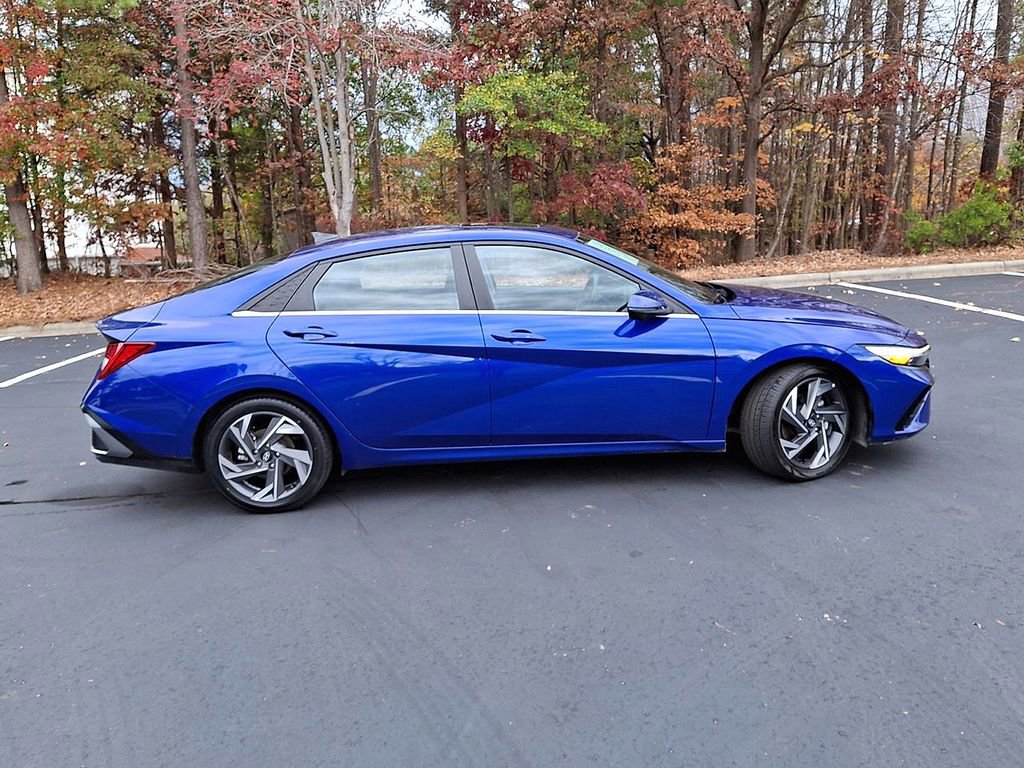 Used 2024 Hyundai Elantra Limited image 26